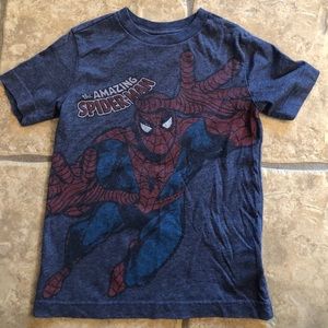 Boys Old Navy tee shirt size XS.